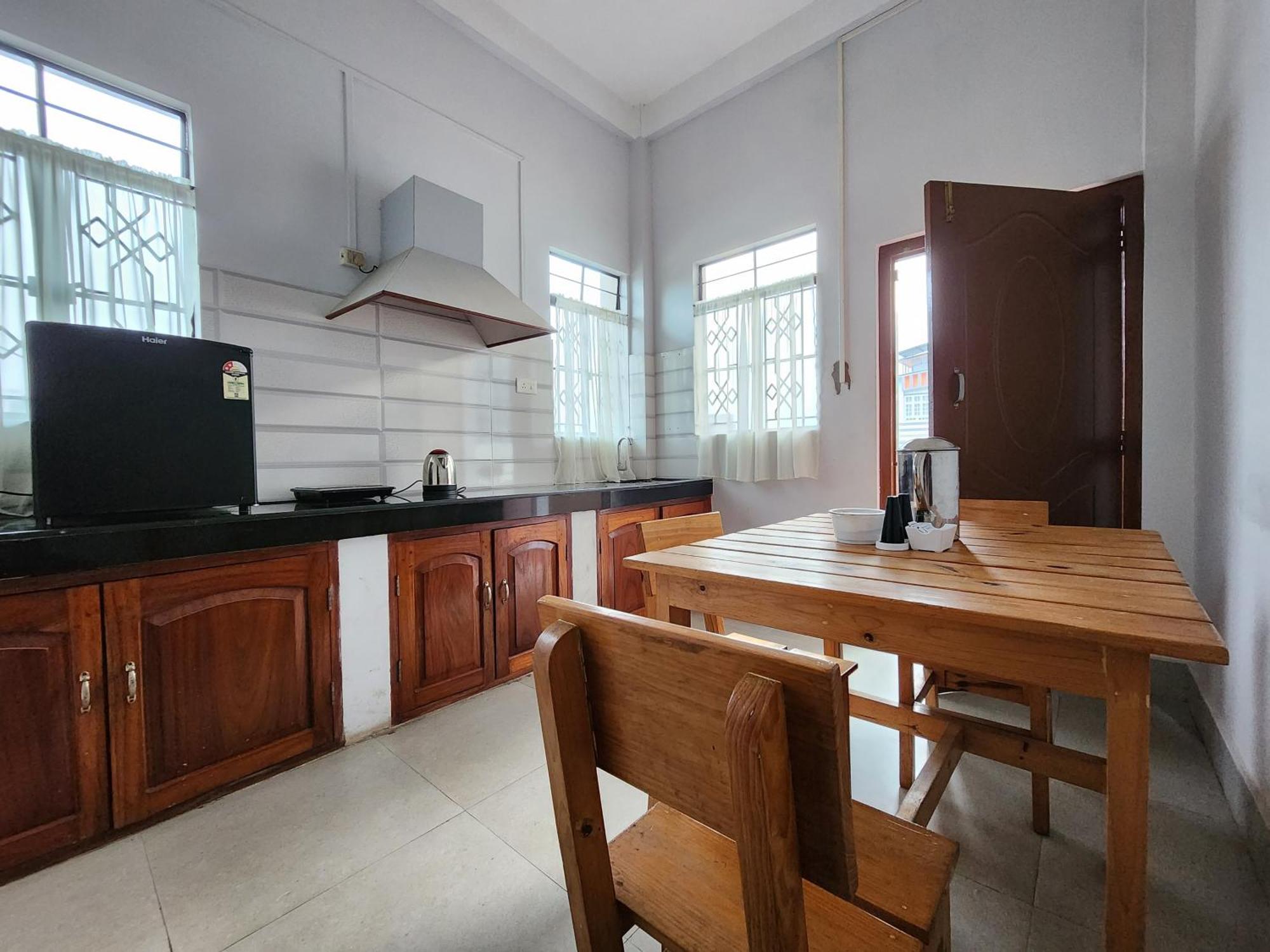 Cafe Sola Bnb Шиллонг Экстерьер фото